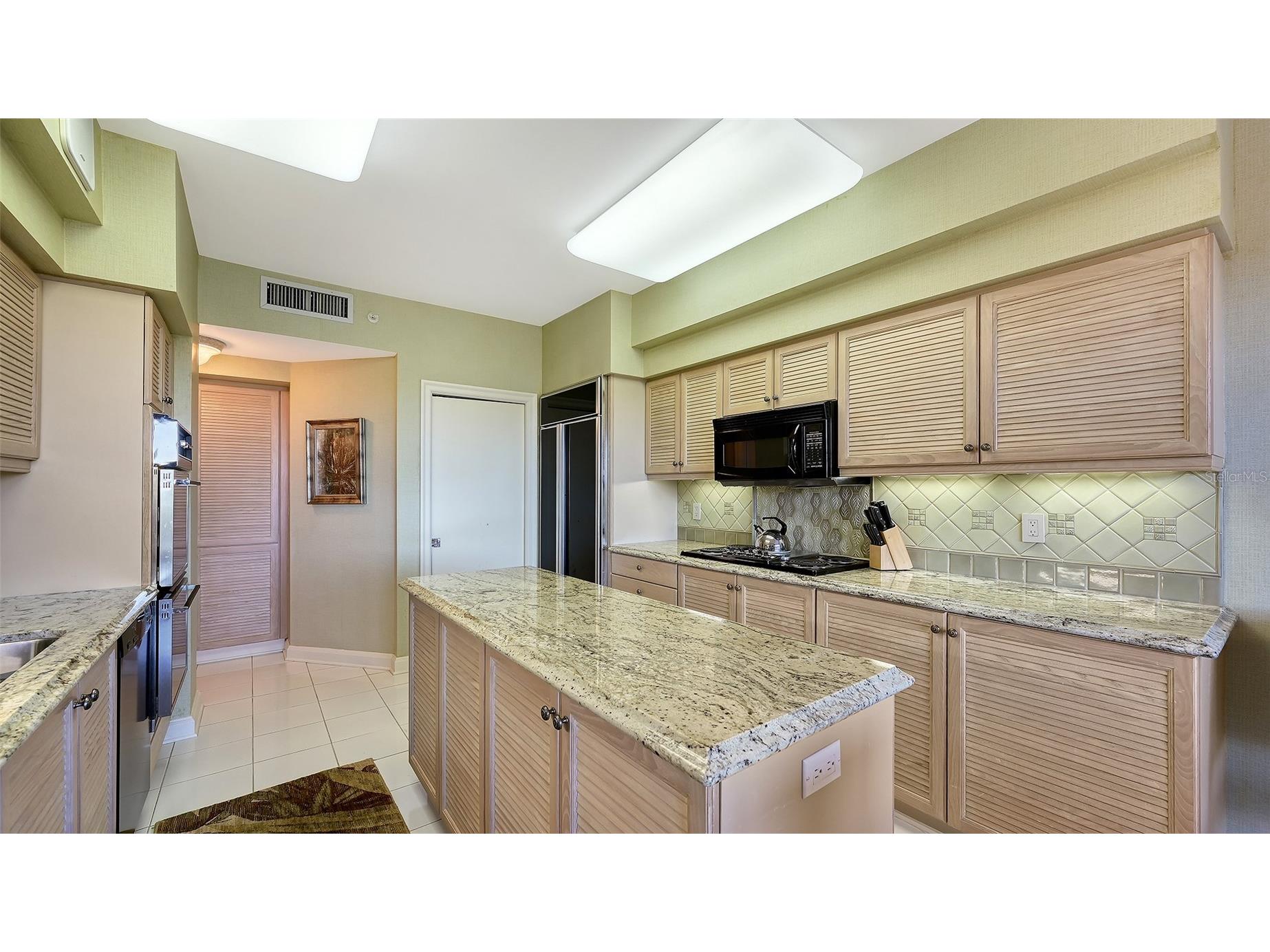 545 Sanctuary Drive #B305 Longboat Key FL 34228 - GULF OF MEXICO A4681142 image25
