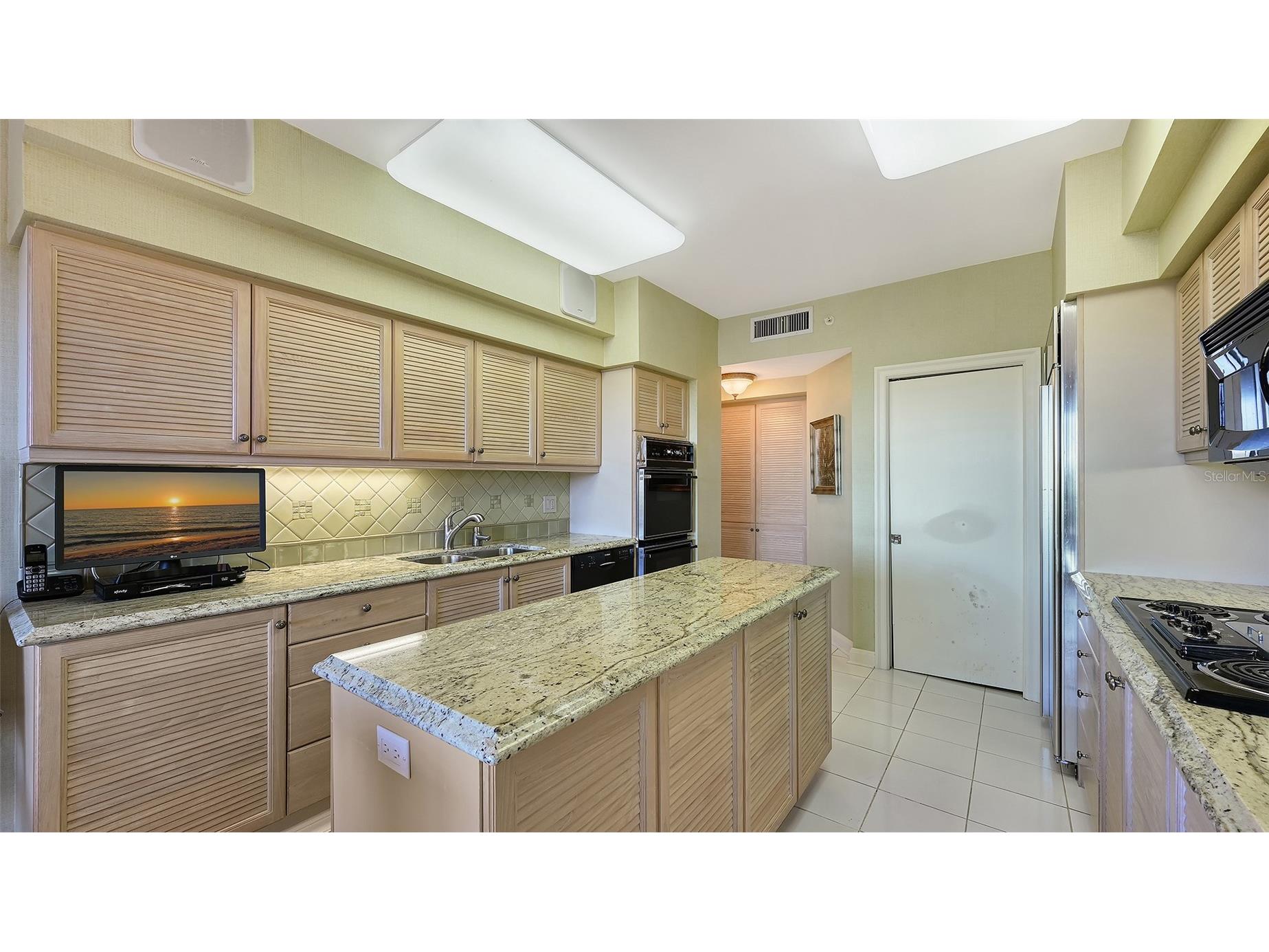 545 Sanctuary Drive #B305 Longboat Key FL 34228 - GULF OF MEXICO A4681142 image26