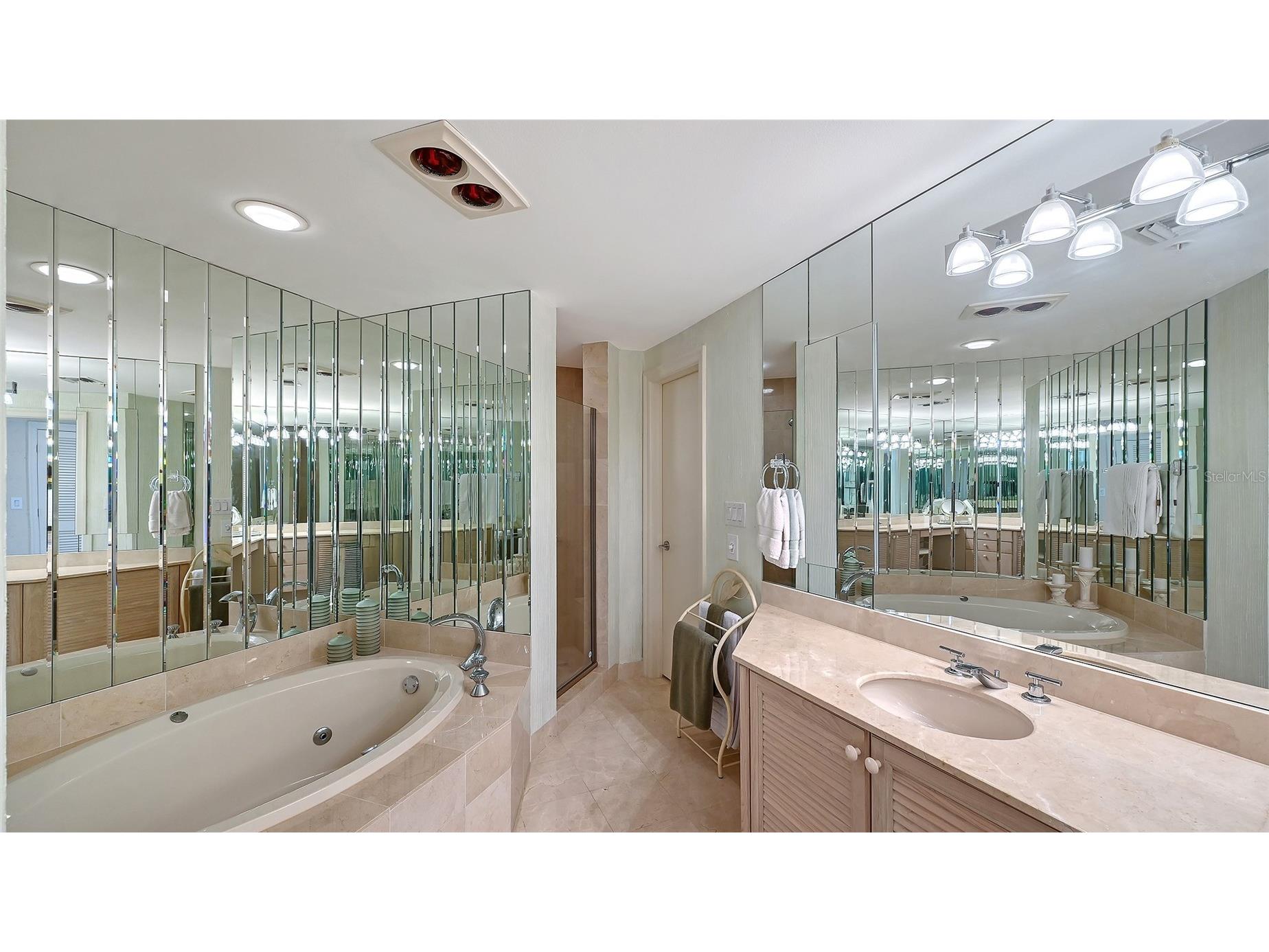545 Sanctuary Drive #B305 Longboat Key FL 34228 - GULF OF MEXICO A4681142 image31