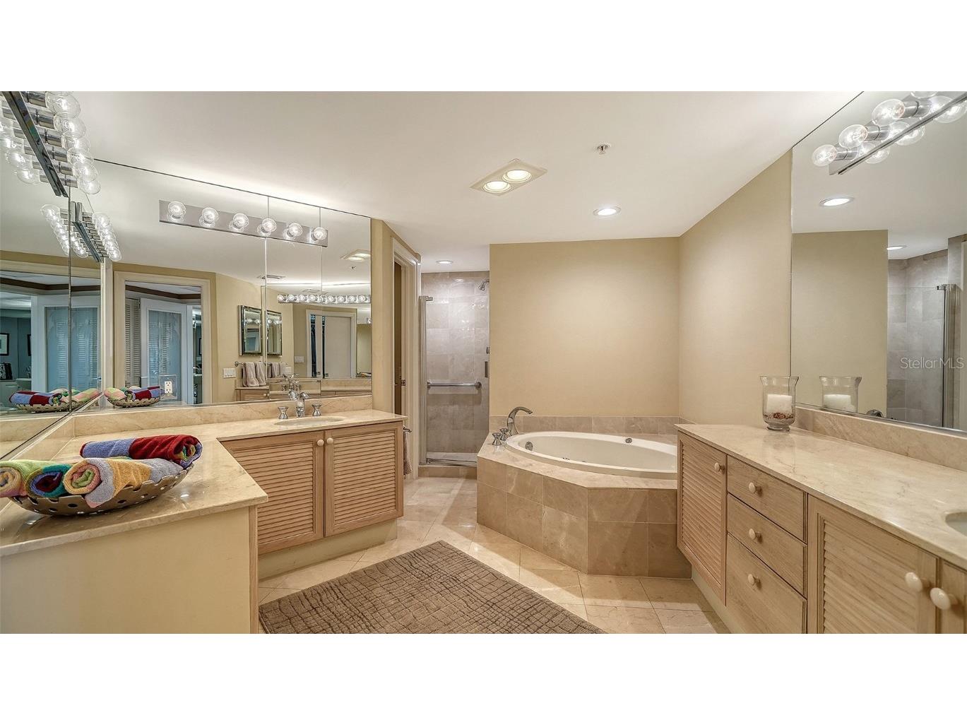 545 Sanctuary Drive #B506 Longboat Key FL 34228 A4675800 image17