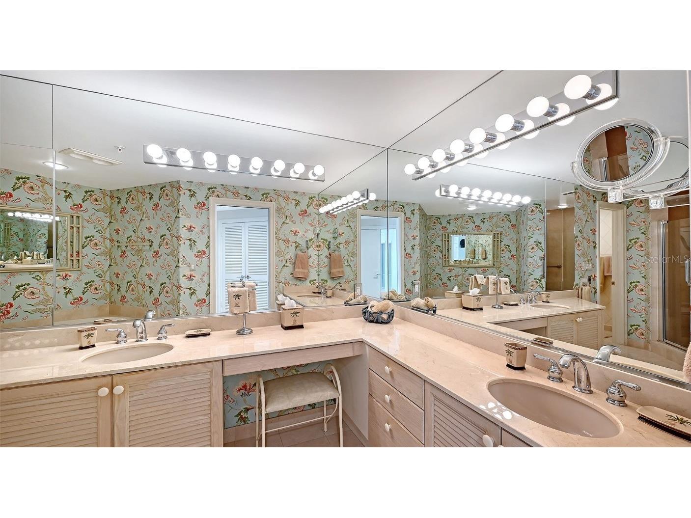 545 Sanctuary Drive #B605 Longboat Key FL 34228 - GULF A4677115 image43