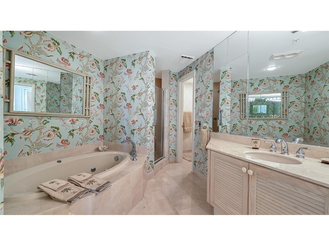 545 Sanctuary Drive #B605 Longboat Key FL 34228 - GULF A4677115 image44