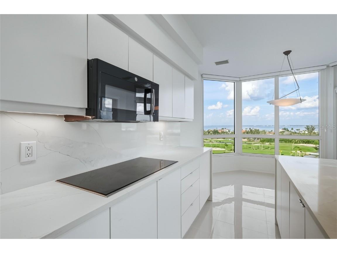 545 Sanctuary Drive #B806 Longboat Key FL 34228 - THE GULF A4646987 image16