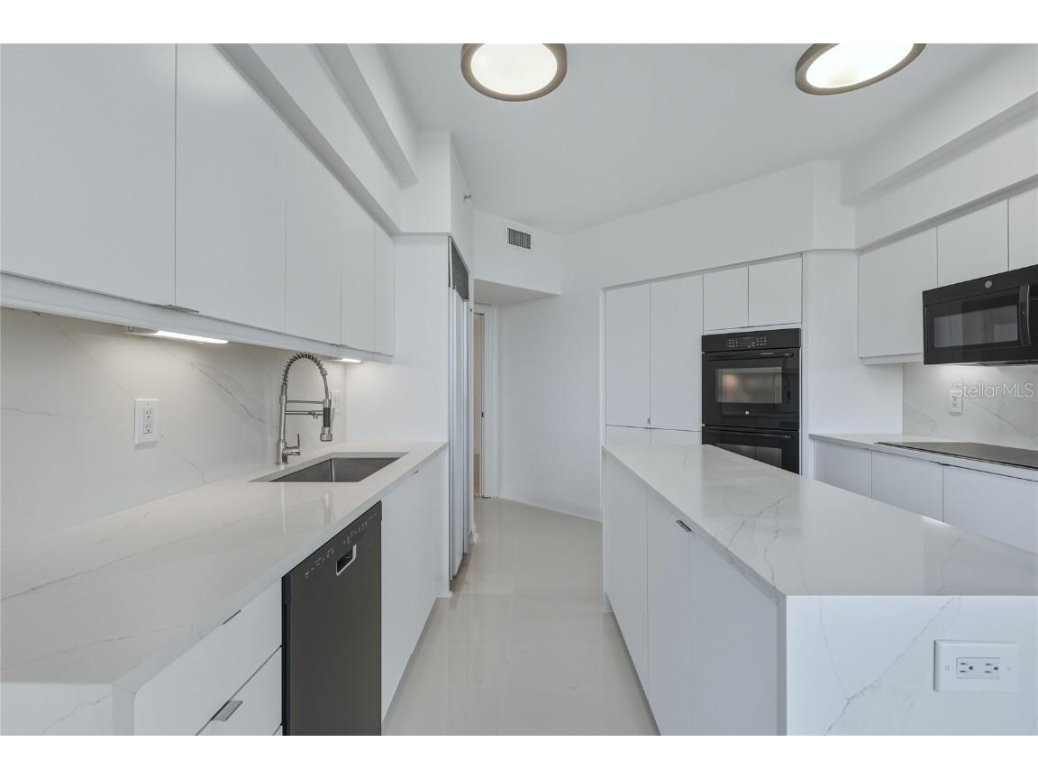 545 Sanctuary Drive #B806 Longboat Key FL 34228 - THE GULF A4646987 image19