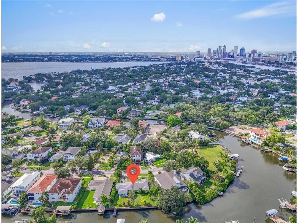 545 Suwanee Circle Tampa FL 33606 A4658849 image2