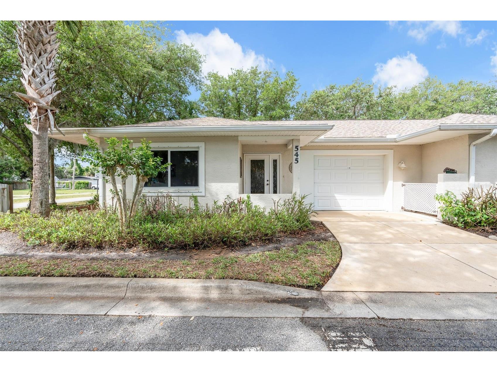 545 Wayne Avenue New Smyrna Beach FL 32168 V4948585 image1