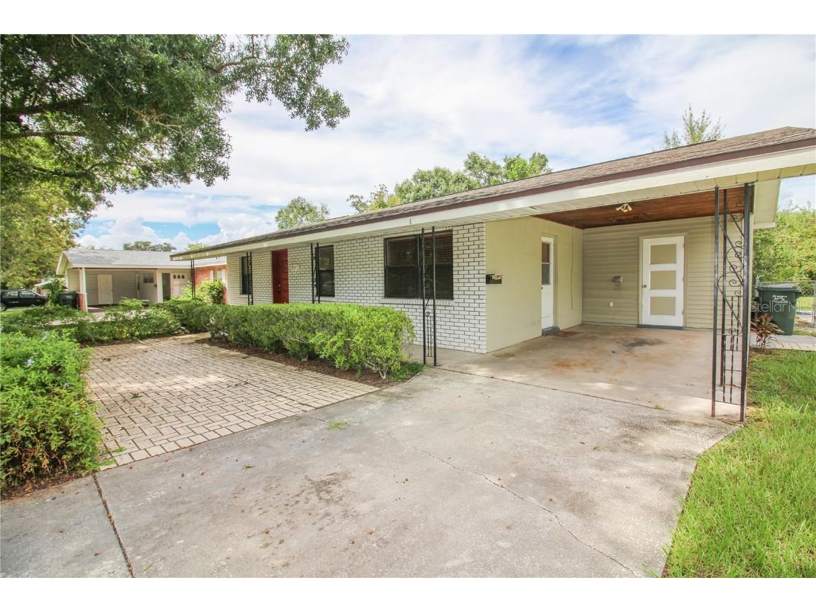 545 Young Place Lakeland FL 33803 L4954907 image2