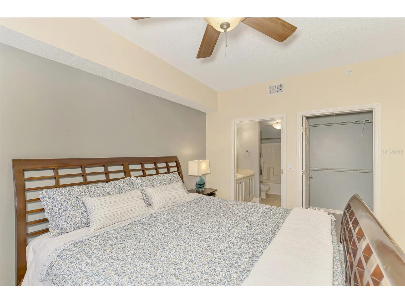 5450 Bentgrass Drive #5-111 Sarasota FL 34235 A4693500 image18