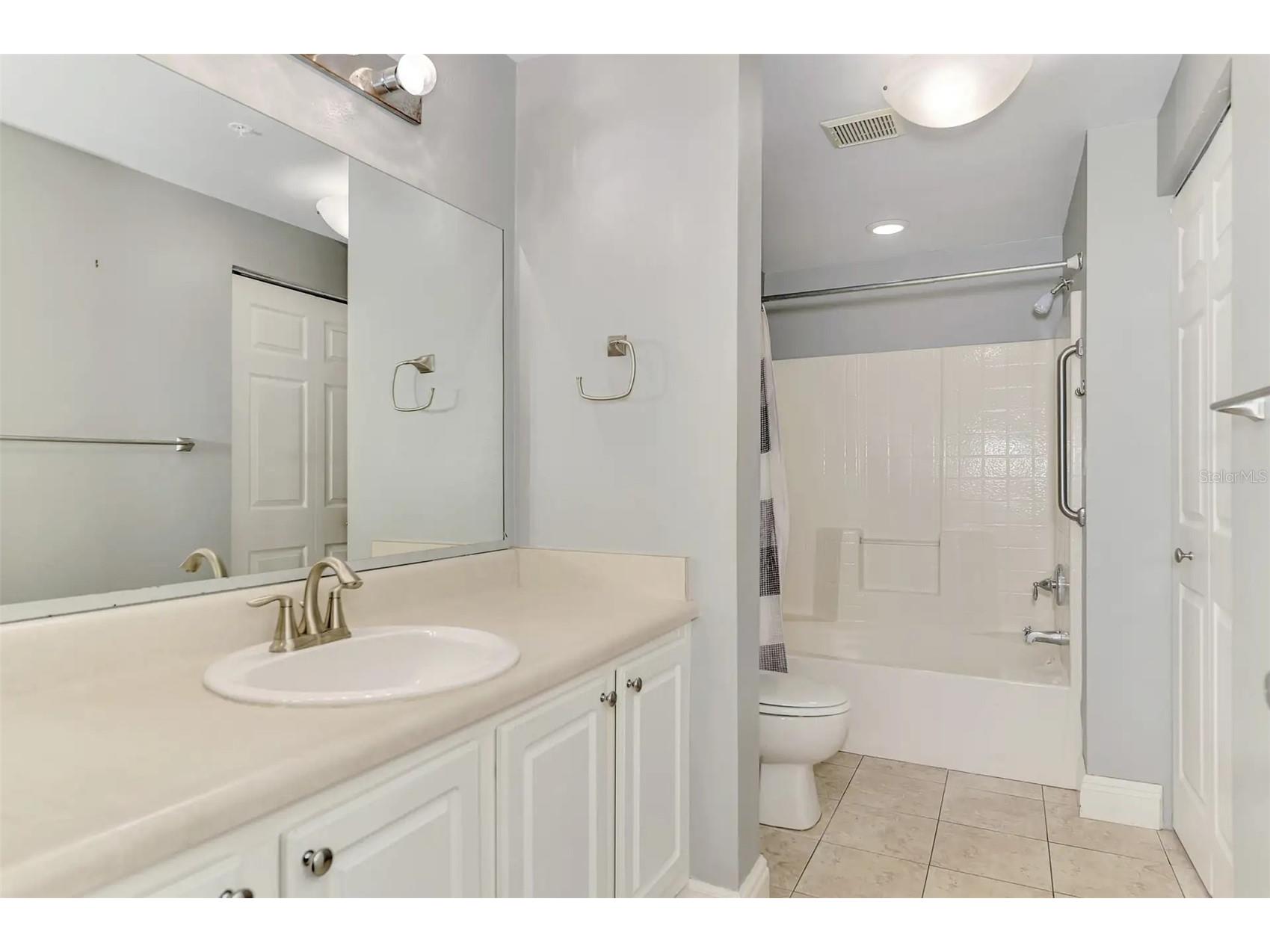 5450 Bentgrass Drive #5-111 Sarasota FL 34235 A4693500 image19
