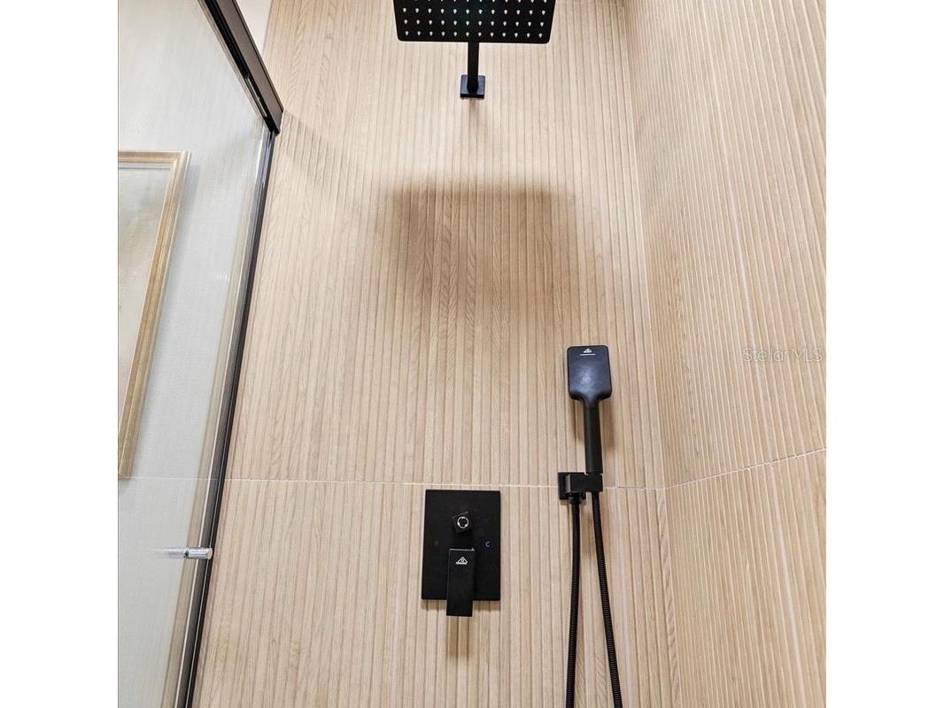 5450 Eagles Point Circle #404 Sarasota FL 34231 A4677803 image16