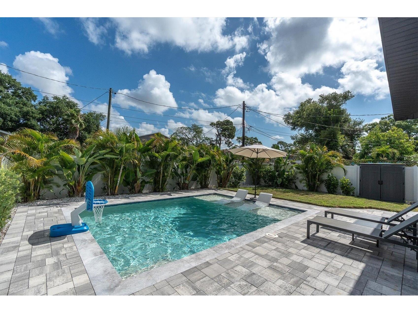 5451 2nd Avenue S Saint Petersburg FL 33707 O6411601 image16