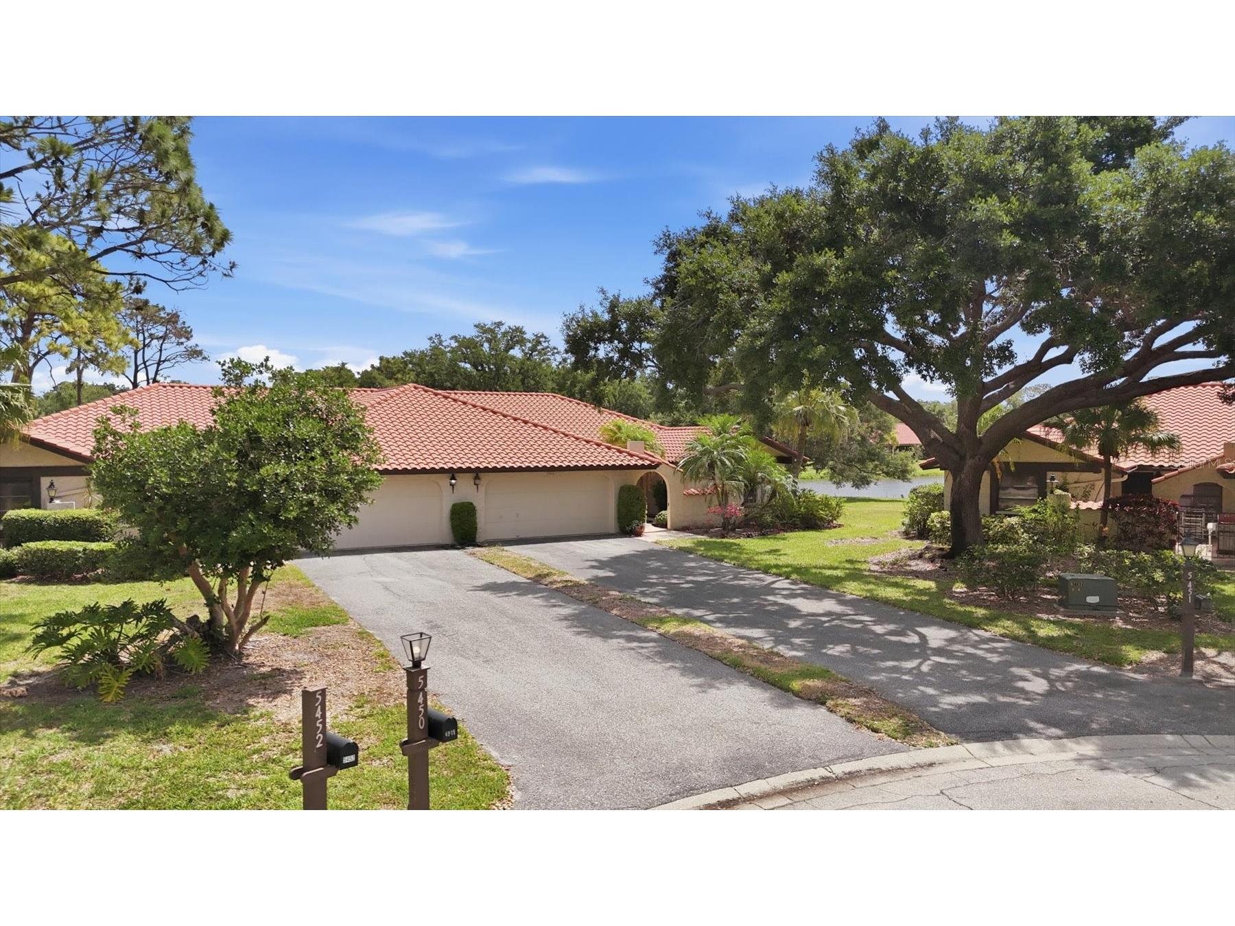 5451 Golf Pointe Drive #V-225 Sarasota FL 34243 A4698762 image1