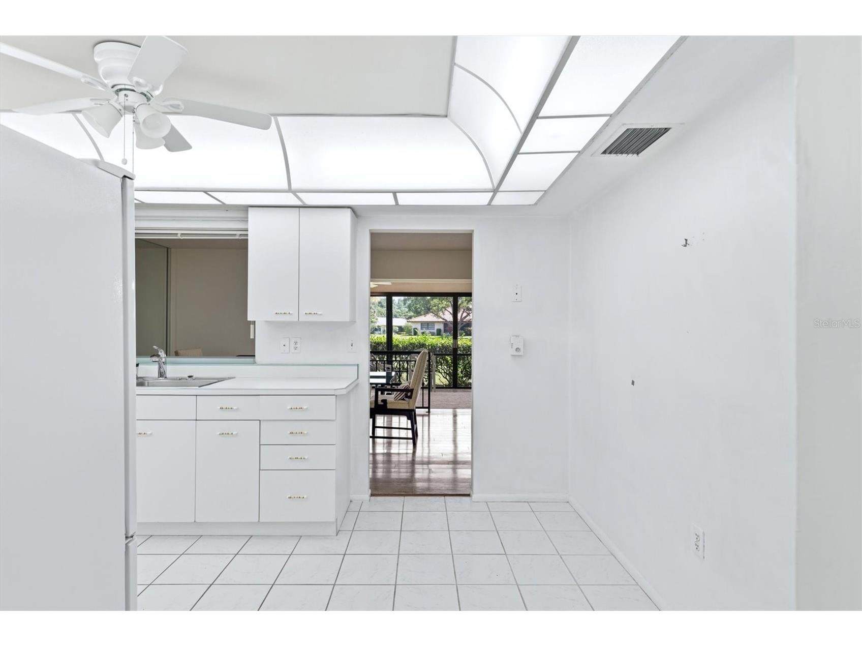 5451 Golf Pointe Drive #V-225 Sarasota FL 34243 A4698762 image17