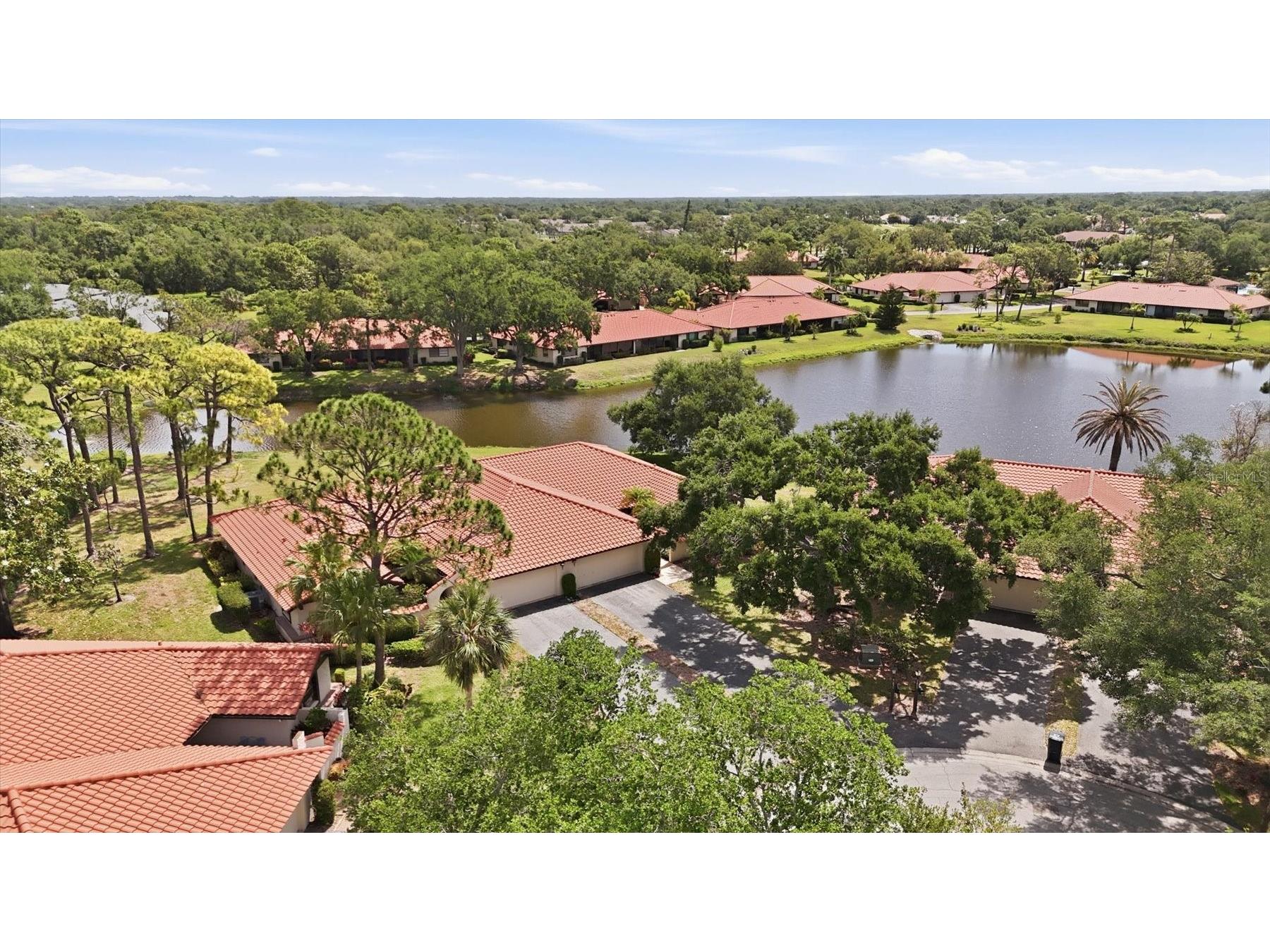 5451 Golf Pointe Drive #V-225 Sarasota FL 34243 A4698762 image38