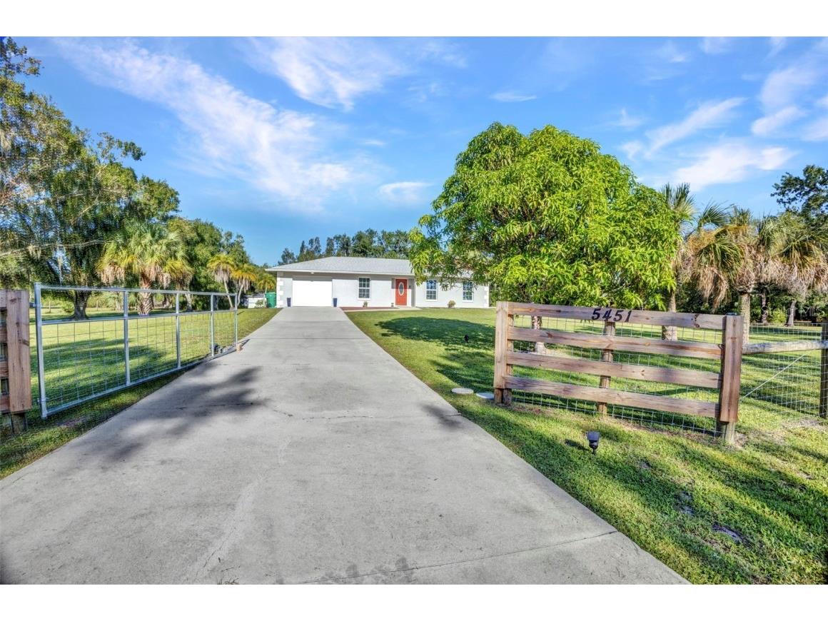 5451 Grovewood Circle Punta Gorda FL 33982 C7513458 image2