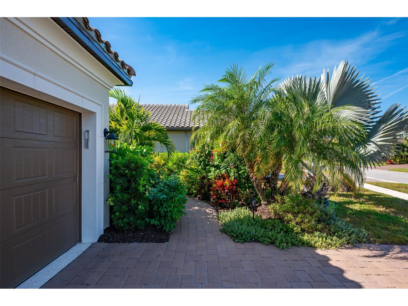 5451 Lago Maggio Street Sarasota FL 34238 A4672385 image4