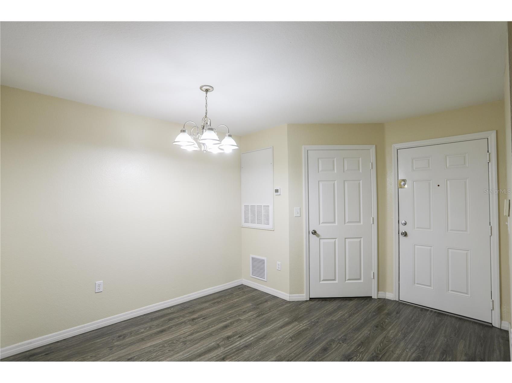 5451 Vineland Road #2111 Orlando FL 32811 O6412638 image4