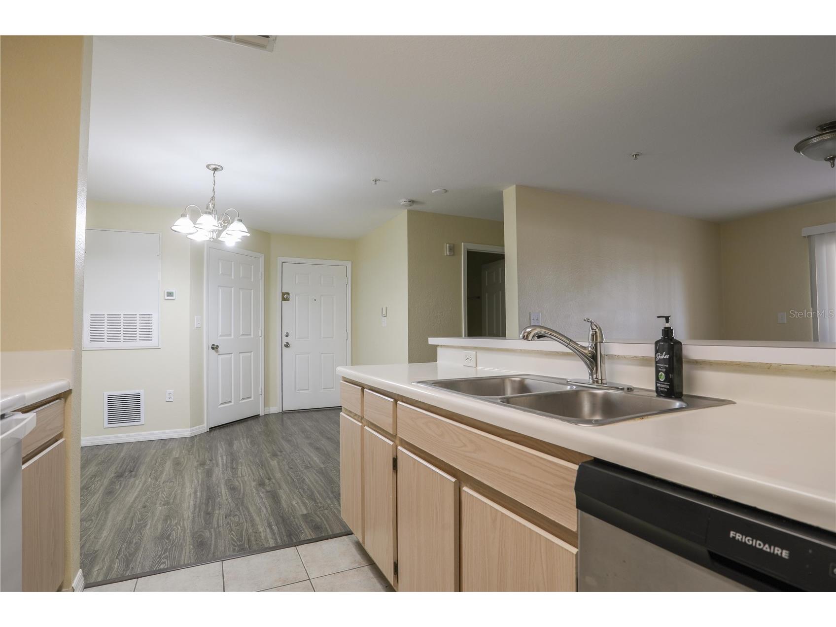 5451 Vineland Road #2111 Orlando FL 32811 O6412638 image6