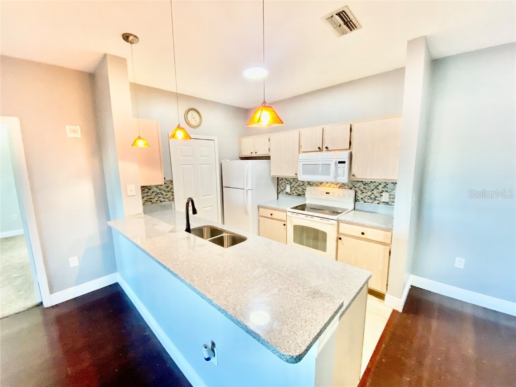 5451 Vineland Road #2309 Orlando FL 32811 O6360636 image9