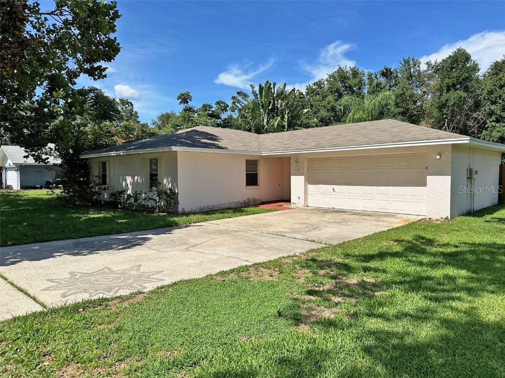 5452 Southgrove Drive Lakeland FL 33812 P4930282 image1