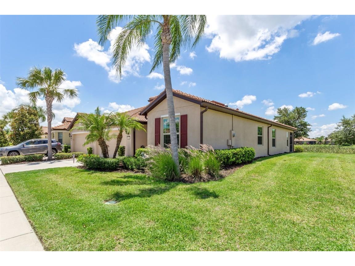 5452 Sunset Falls Drive Apollo Beach FL 33572 T3451388 image1