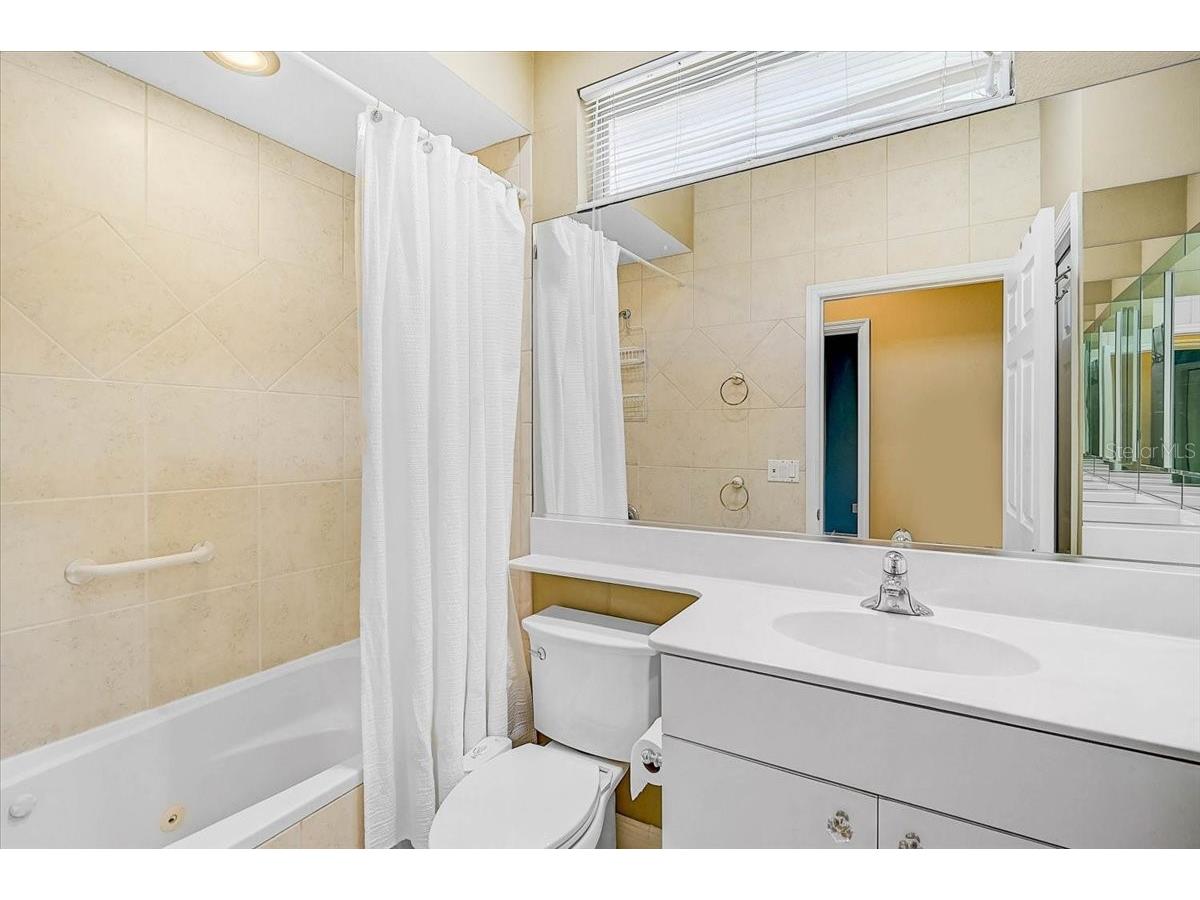 5453 Ashton Manor Drive Sarasota FL 34233 A4686593 image10