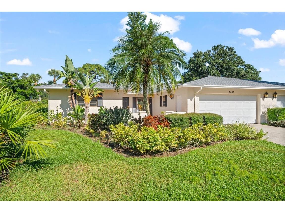 5453 Fairway Bend Drive Sarasota FL 34243 A4623047 image1