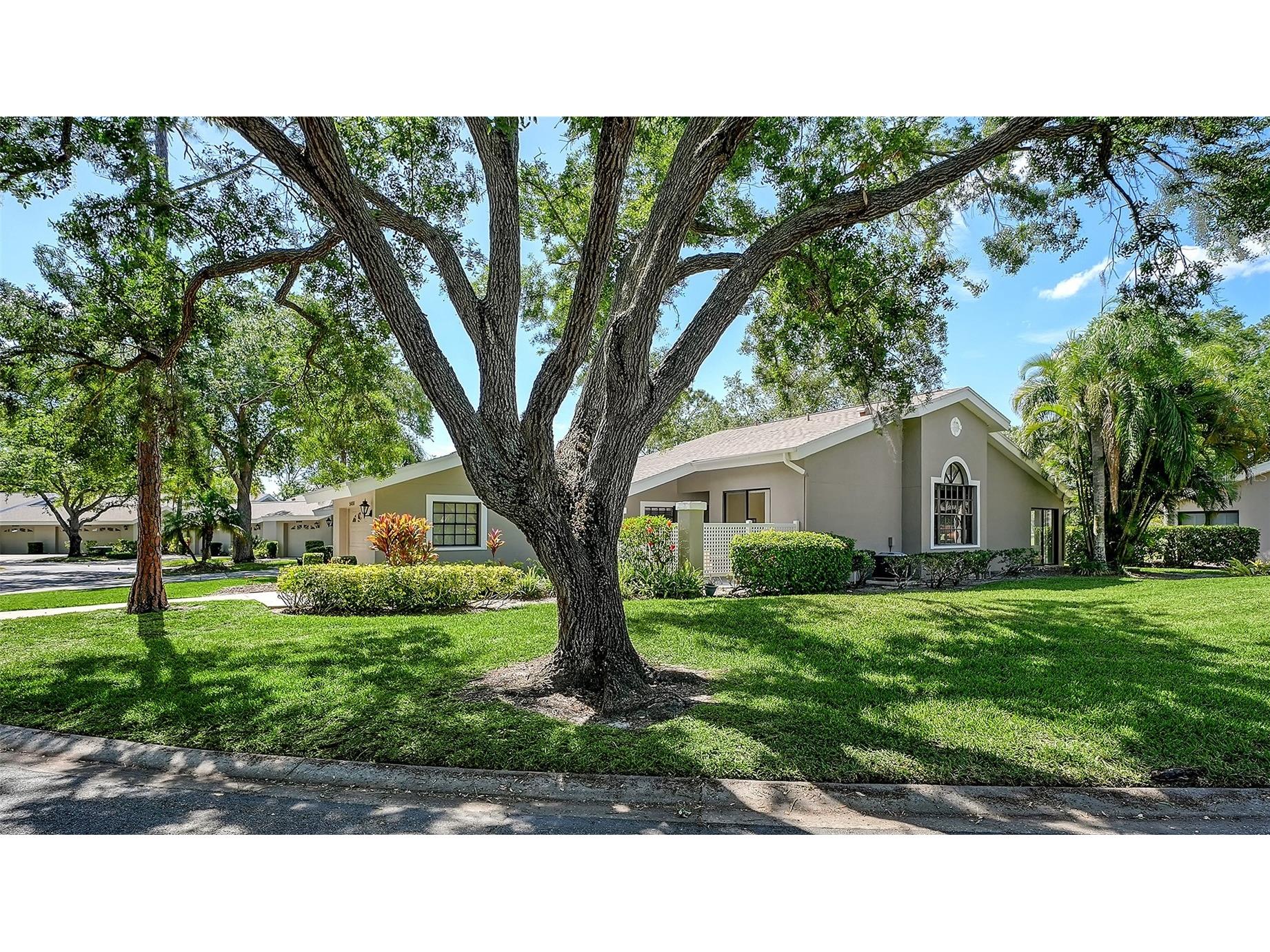 5456 Hampstead Heath #20 Sarasota FL 34235 A4692963 image1