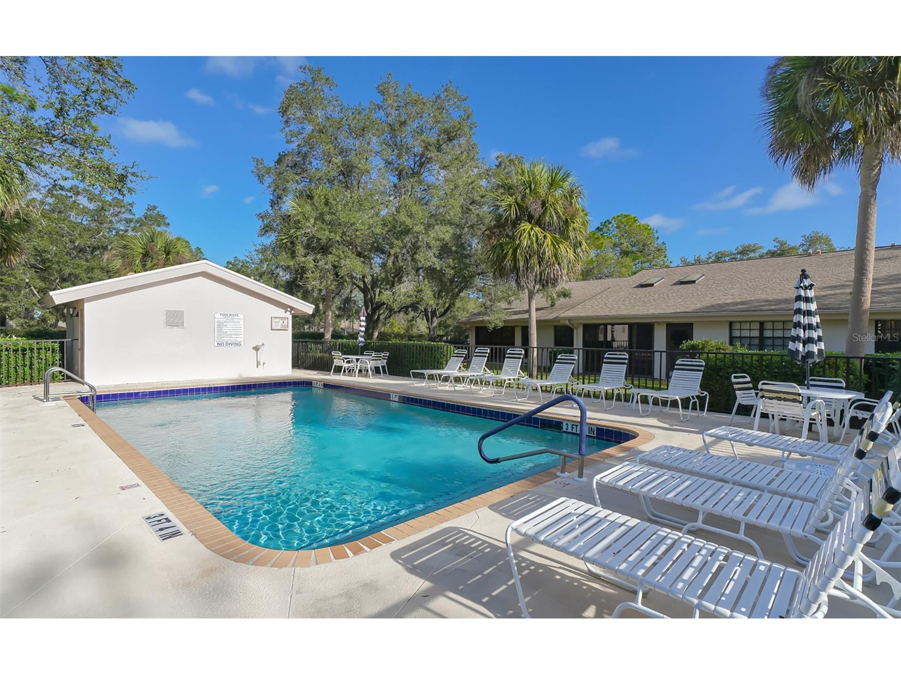 5456 Hampstead Heath #20 Sarasota FL 34235 A4692963 image5