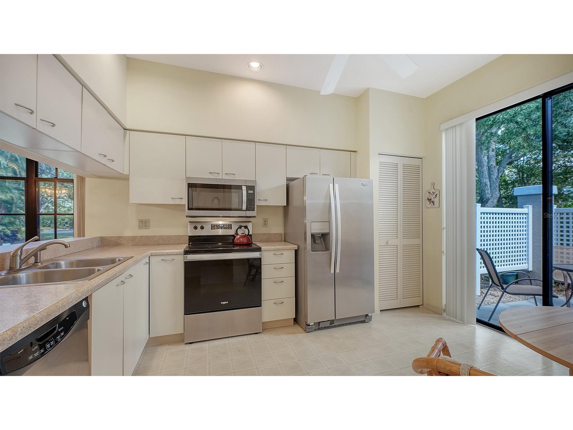 5456 Hampstead Heath #20 Sarasota FL 34235 A4692963 image9