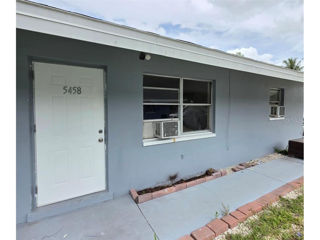 5458/5460 Tenth Avenue Fort Myers FL 33907 TB8433585 image10