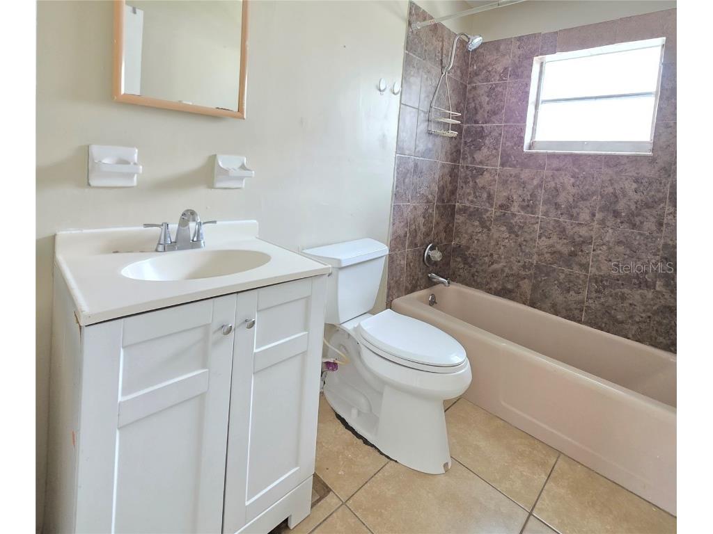 5458/5460 Tenth Avenue Fort Myers FL 33907 TB8433585 image16