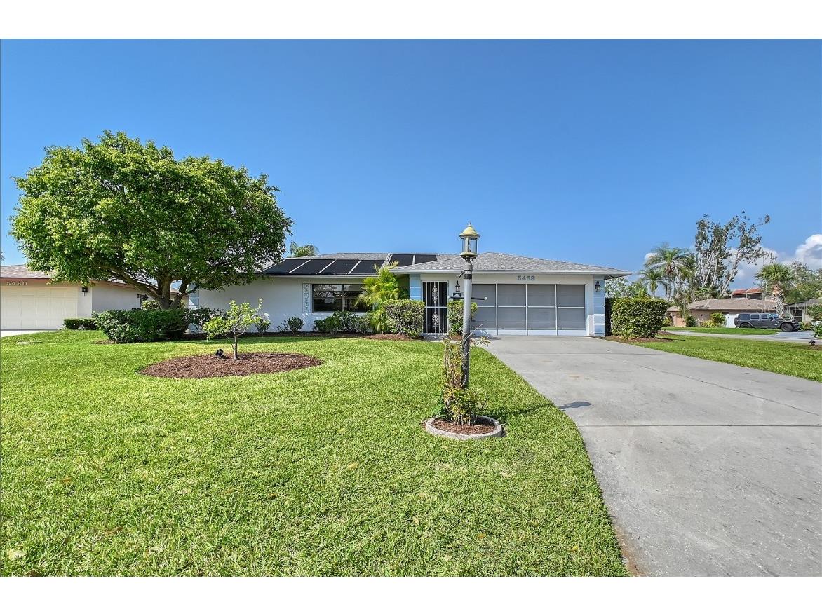 5458 Creeping Hammock Circle Sarasota FL 34231 A4645480 image1