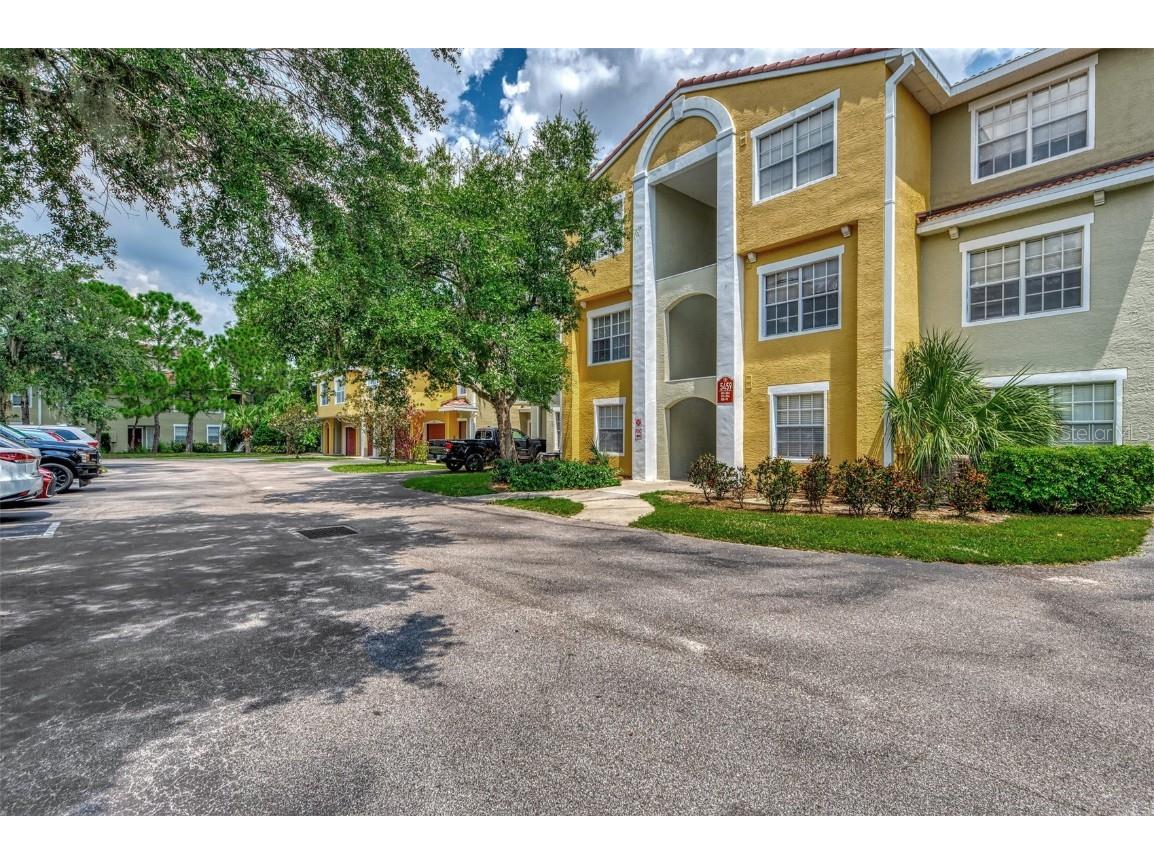 5459 Bentgrass Drive #2-304 Sarasota FL 34235 N6139251 image1