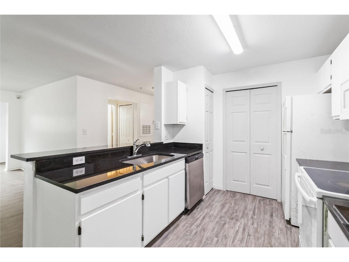 5459 Vineland Rd #4208 Orlando FL 32811 O6336380 image17