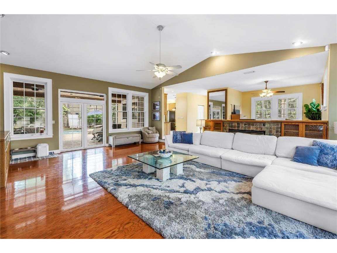 546 26th Avenue N Saint Petersburg FL 33704 TB8386165 image20