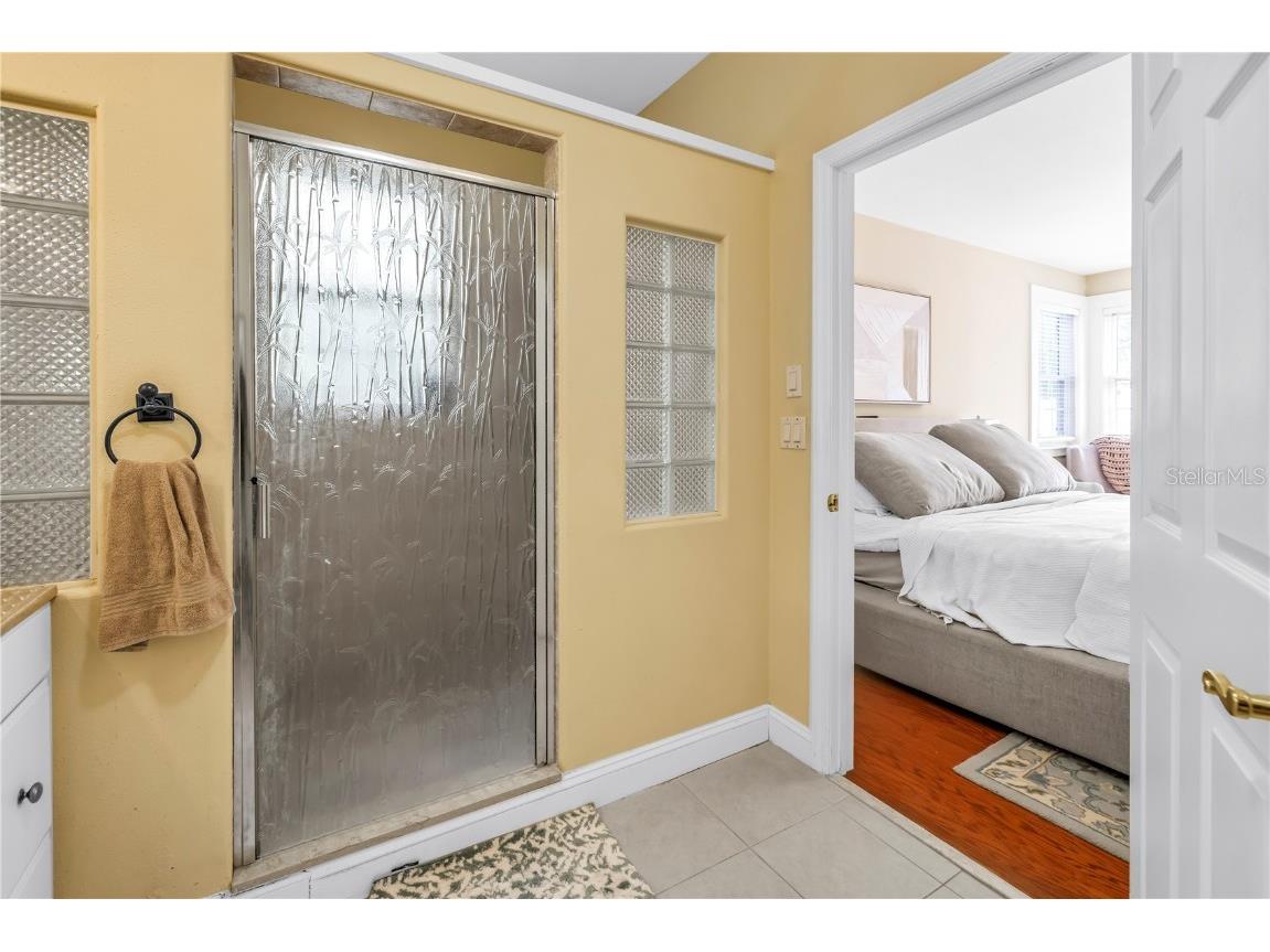 546 26th Avenue N Saint Petersburg FL 33704 TB8386165 image23