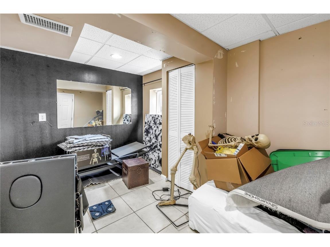 546 26th Avenue N Saint Petersburg FL 33704 TB8386165 image37