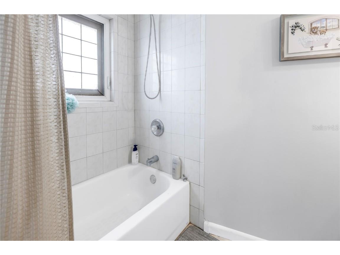 546 26th Avenue N Saint Petersburg FL 33704 TB8386165 image41