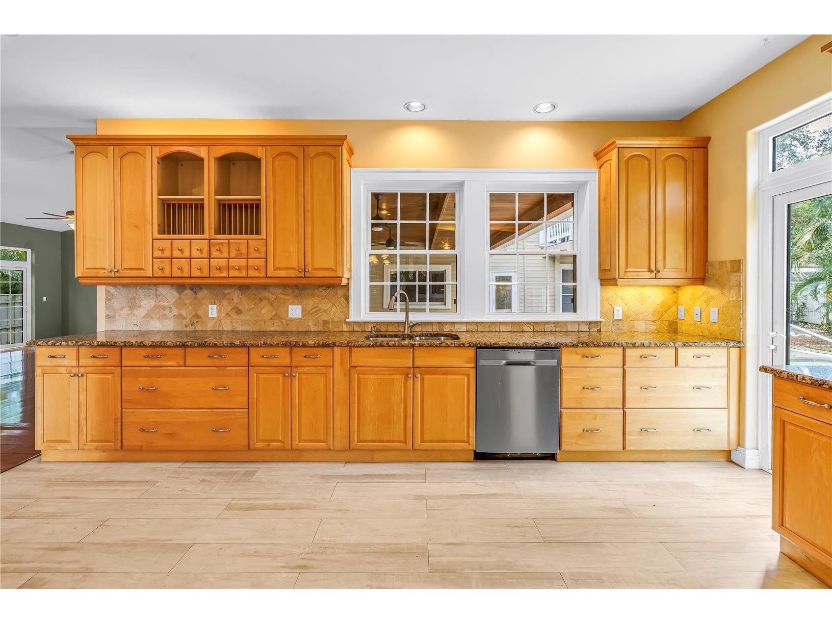 546 26th Avenue N Saint Petersburg FL 33704 TB8474555 image14