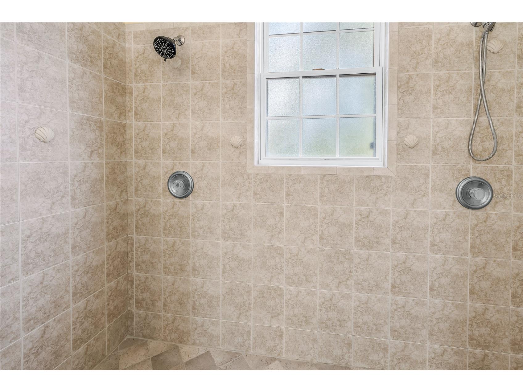 546 26th Avenue N Saint Petersburg FL 33704 TB8474555 image25