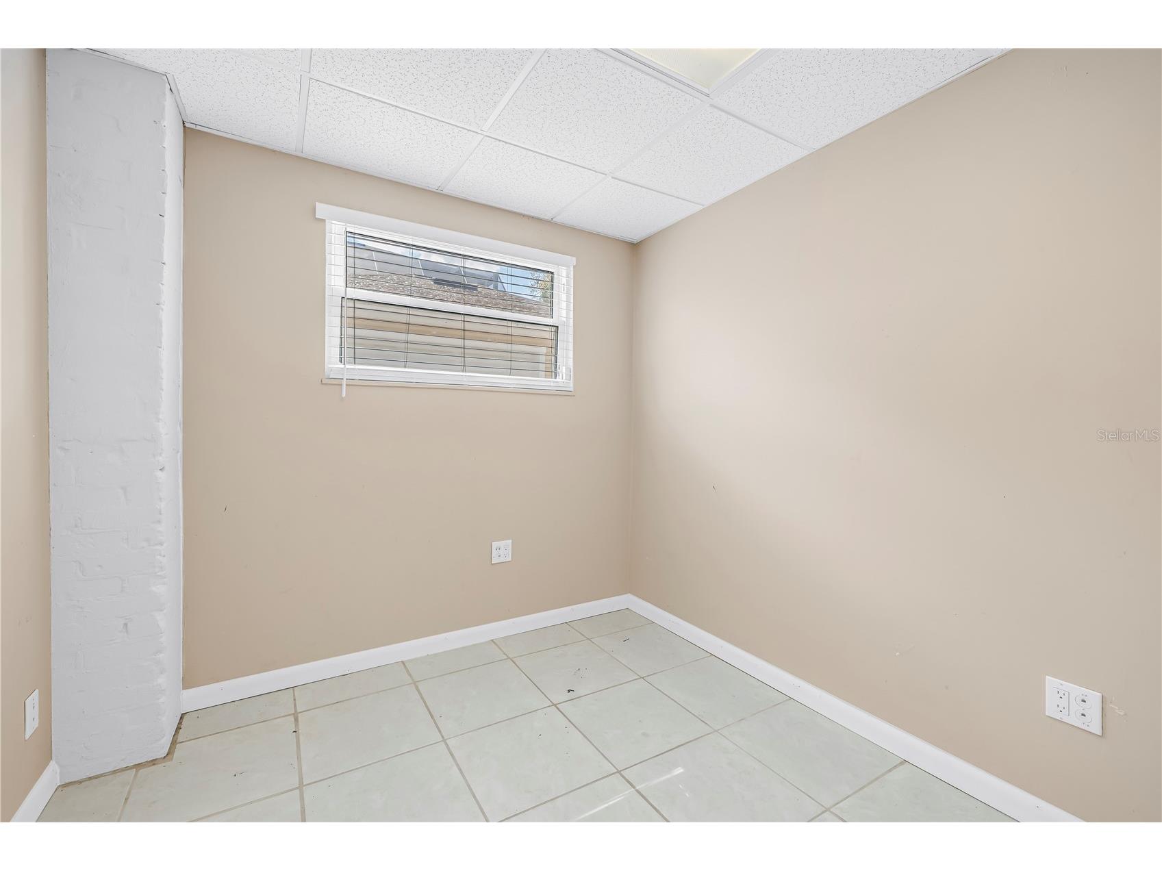 546 26th Avenue N Saint Petersburg FL 33704 TB8474555 image37