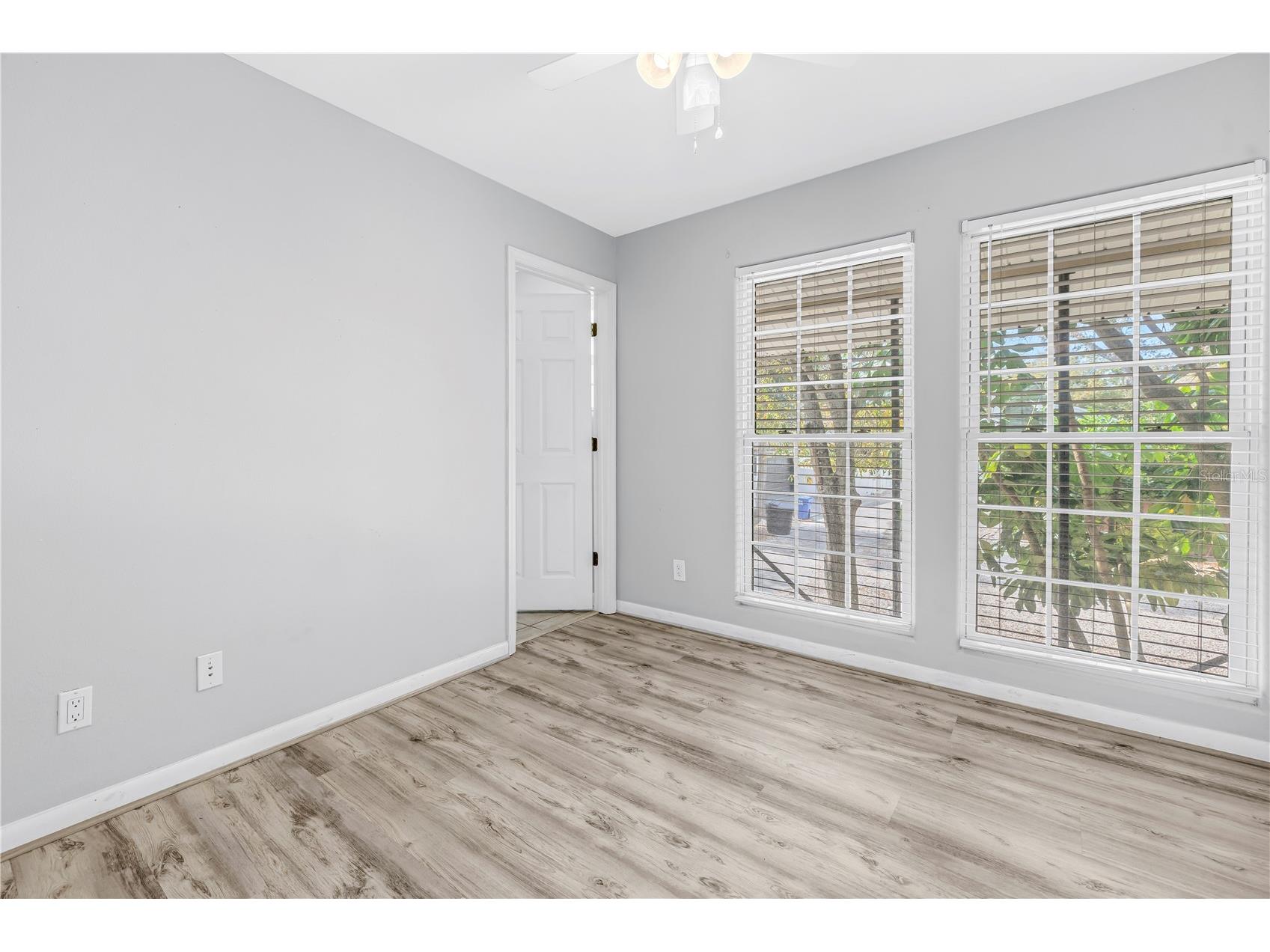 546 26th Avenue N Saint Petersburg FL 33704 TB8474555 image45