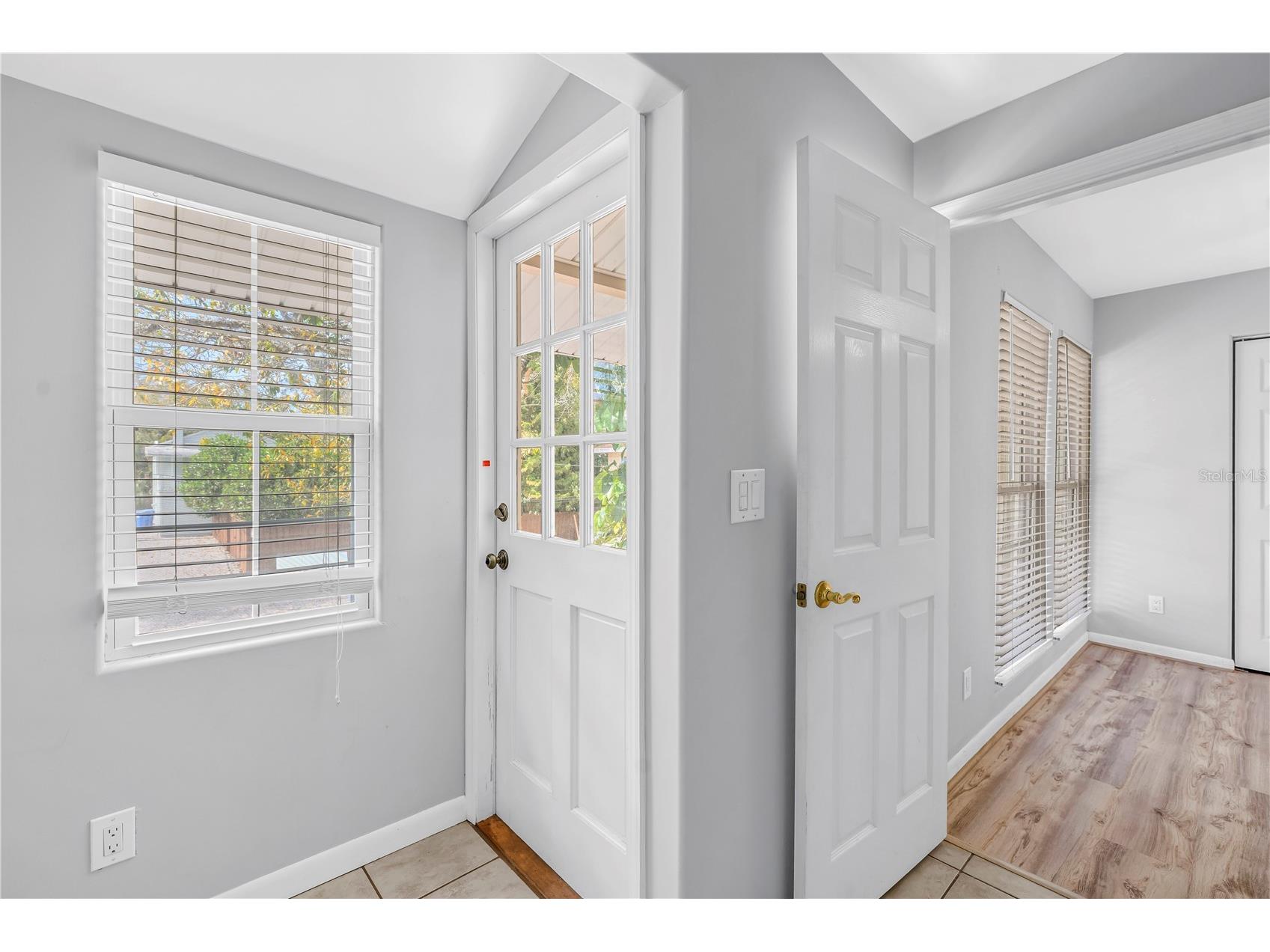 546 26th Avenue N Saint Petersburg FL 33704 TB8474555 image47