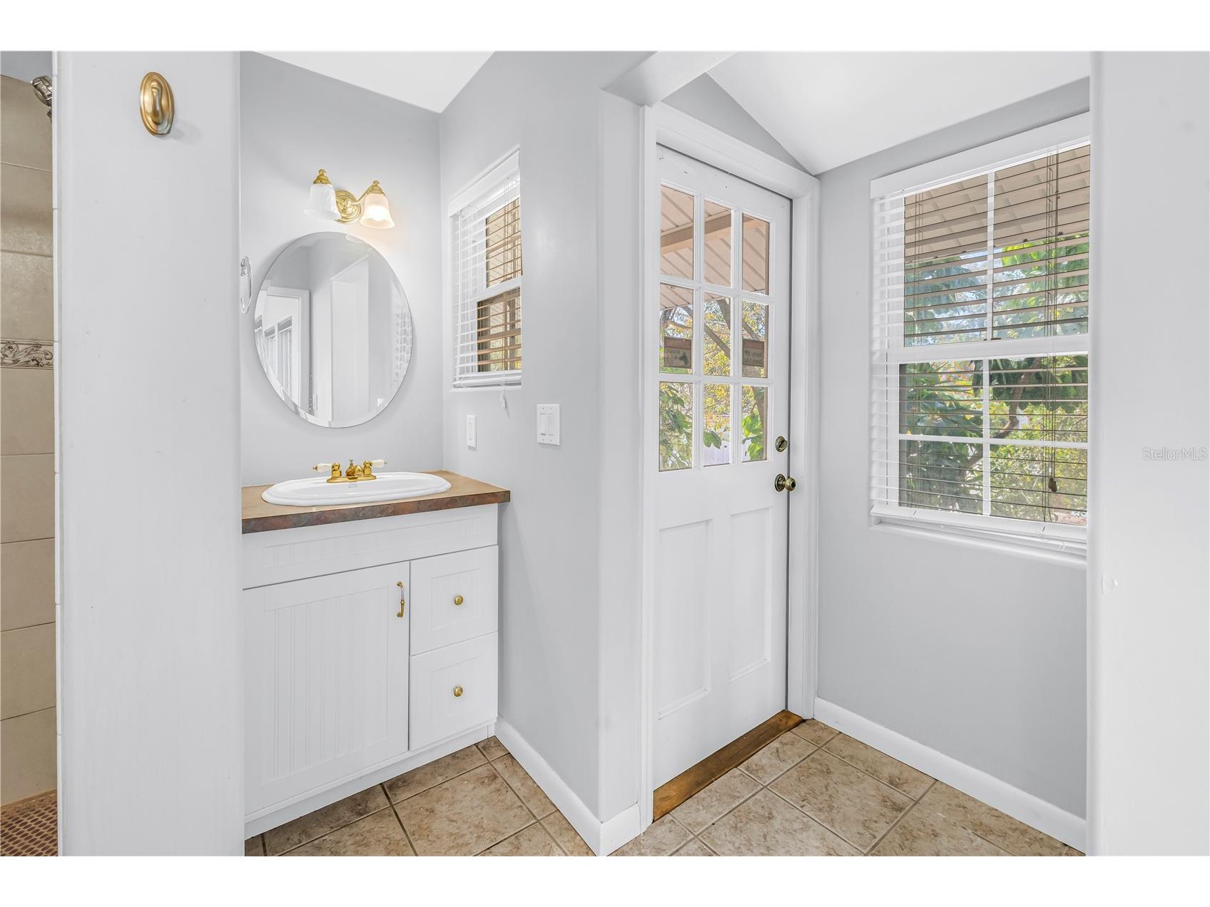 546 26th Avenue N Saint Petersburg FL 33704 TB8474555 image52