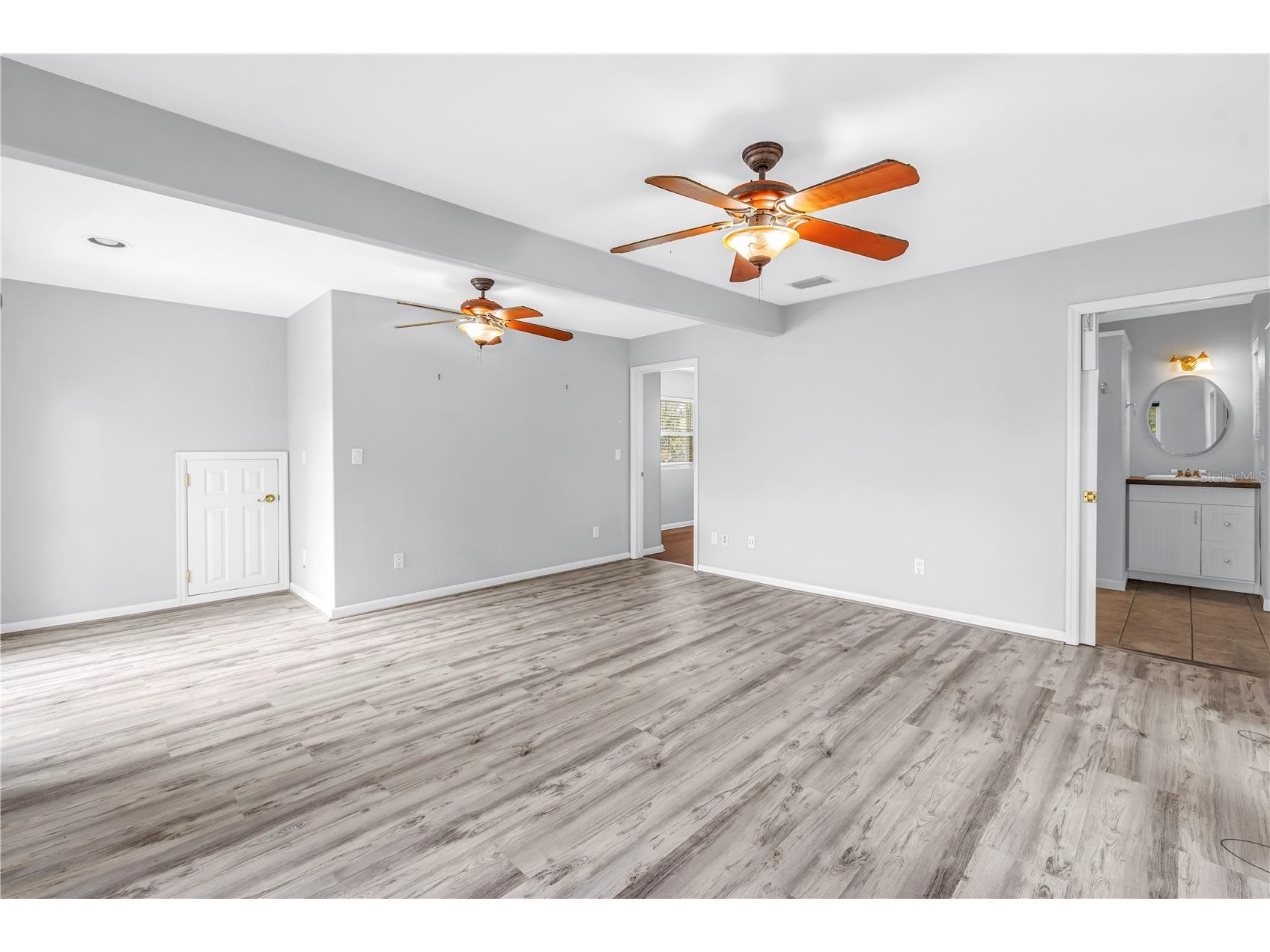 546 26th Avenue N Saint Petersburg FL 33704 TB8474555 image57