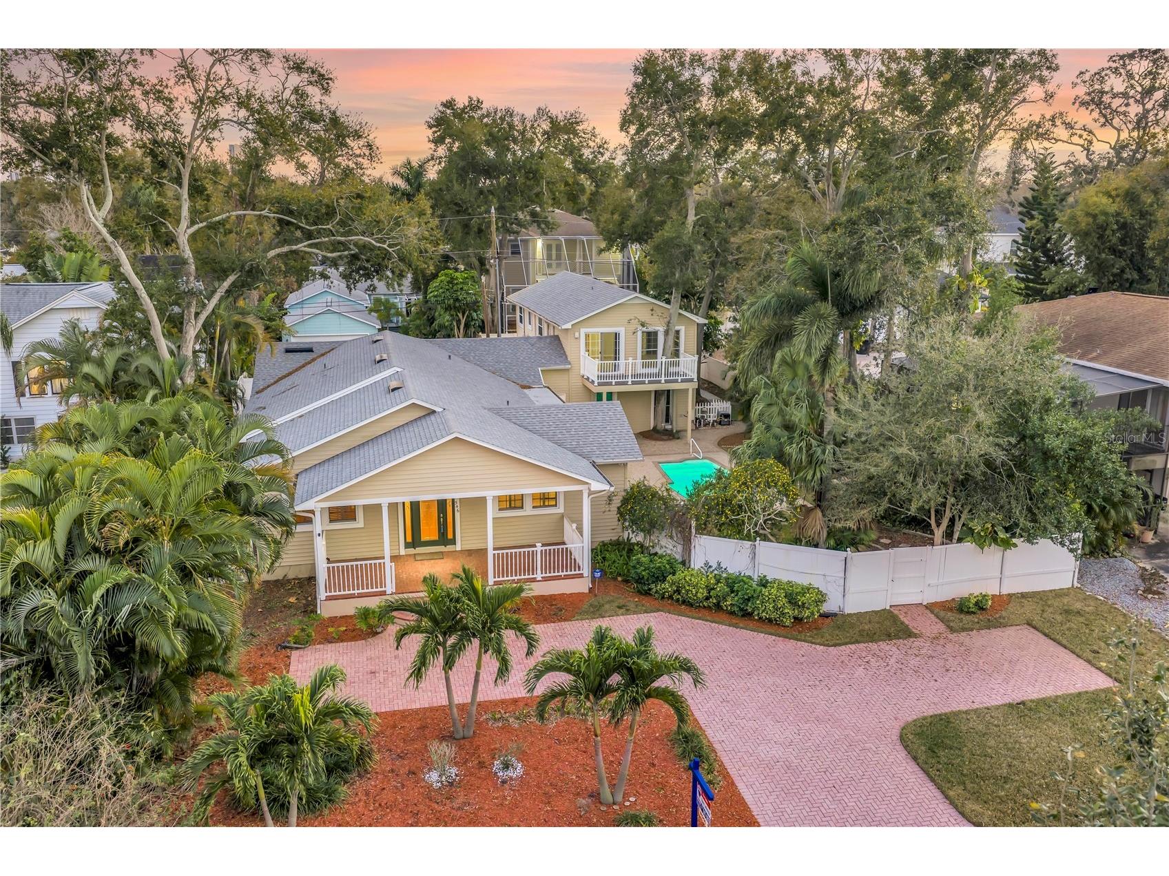 546 26th Avenue N Saint Petersburg FL 33704 TB8474555 image89