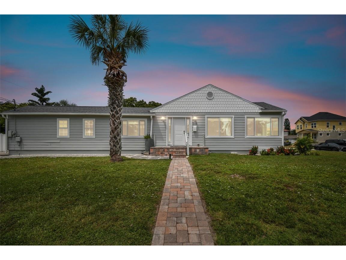 546 39th Ave Ne Saint Petersburg FL 33703 U8212674 image1