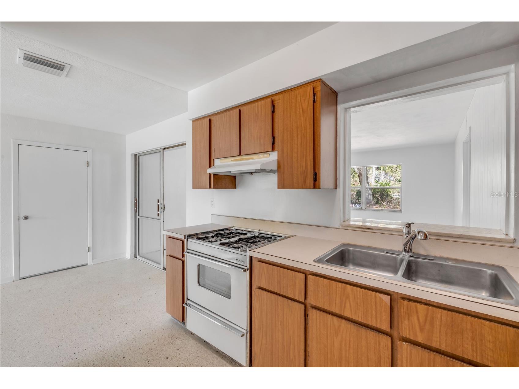 546 Cambridge Circle South Daytona FL 32119 NS1087574 image12