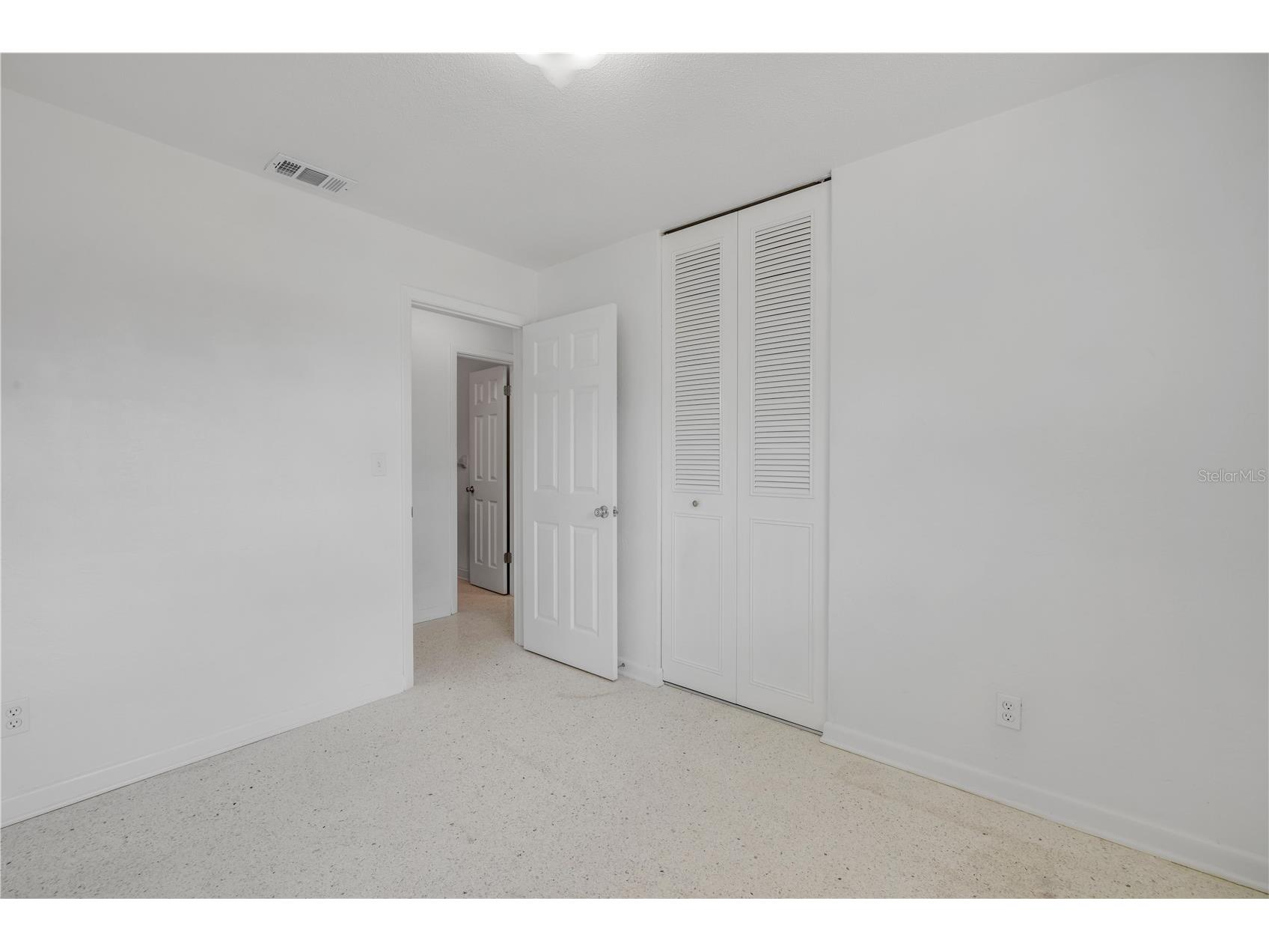 546 Cambridge Circle South Daytona FL 32119 NS1087574 image24